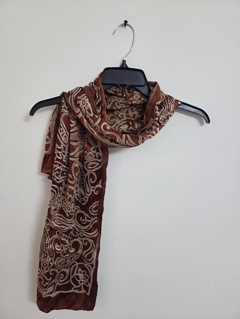 Elegant Made In Italy Brown Paisley Scarf - Women's Accessory